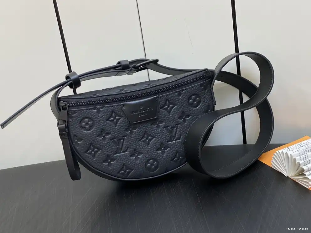 Affordable Moon LOUIS VUITTON Crossbody 0604
